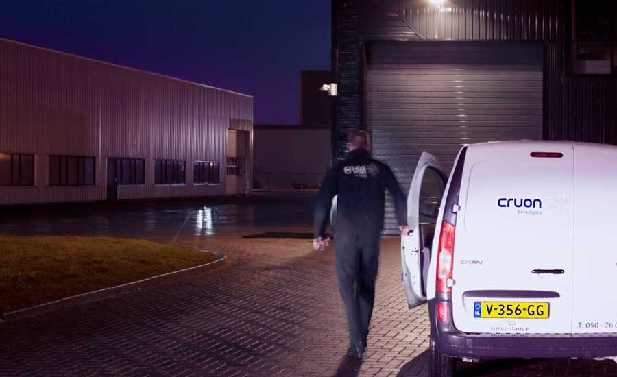 Cruon beveiligingsbedrijf Groningen surveillance bedrijventerrein