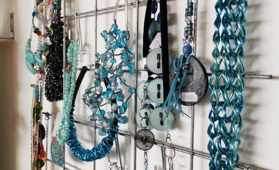 Sieraden kringloopwinkel voor Red een Kind