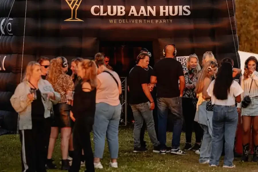 Opblaasbare partytent huren voor feest